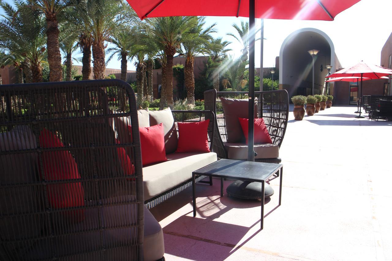 Готель Kenzi Club Agdal Medina Lahebichate Екстер'єр фото The patio at the Hotel Valley Ho