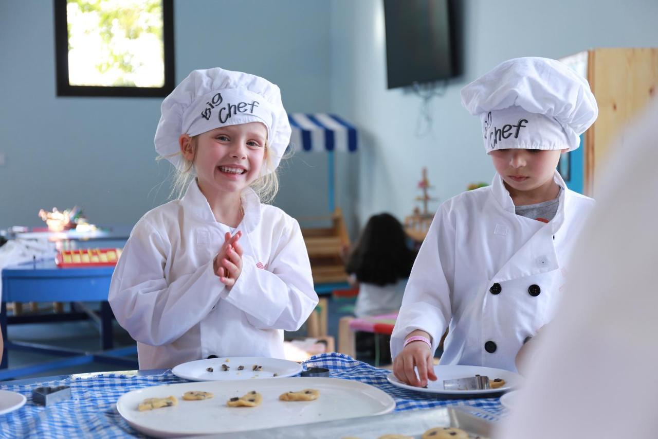 Готель Kenzi Club Agdal Medina Lahebichate Екстер'єр фото Children at the Junior Chef Academy